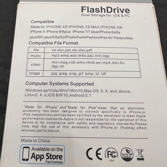 NIB Multi Functions USB Flash Drive - Picture 4 of 10